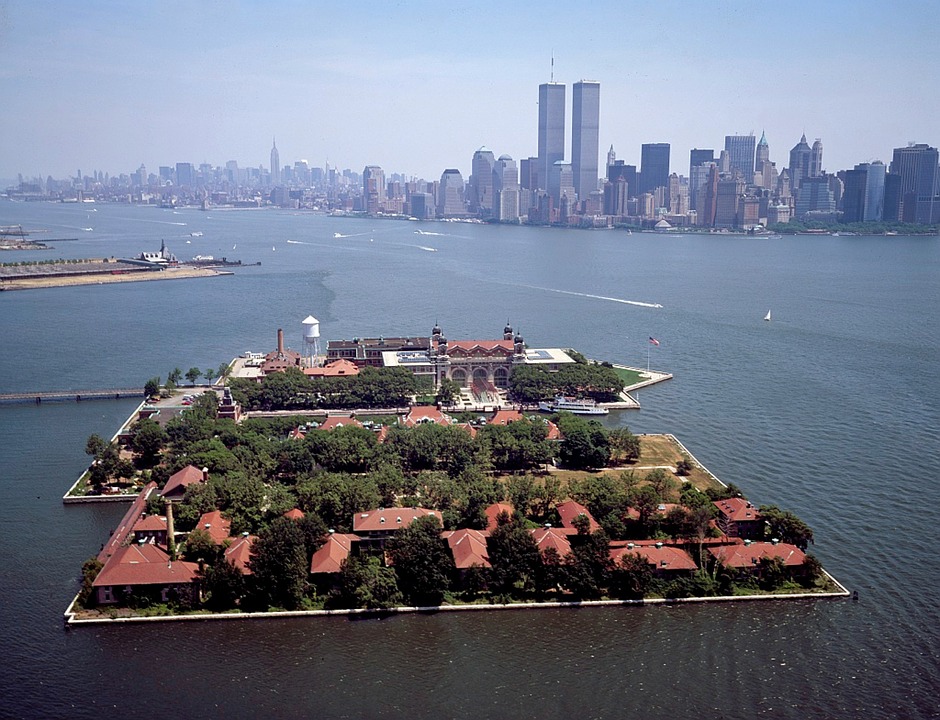 ellis-island-898932_960_720.jpg