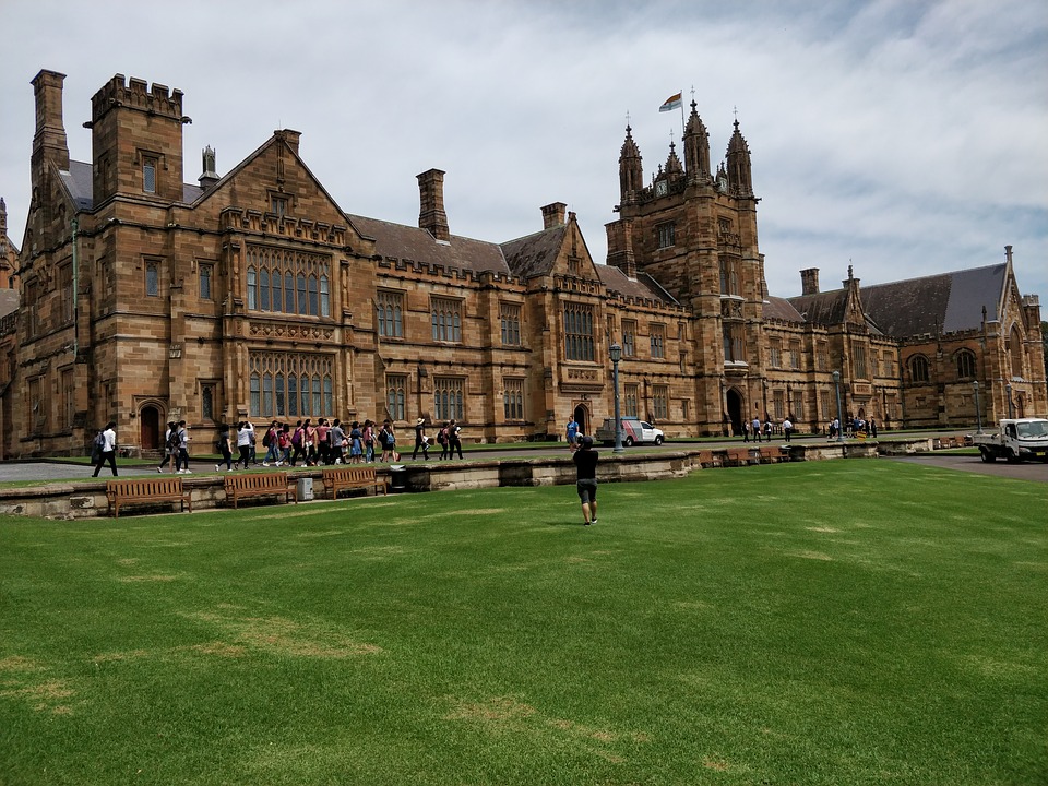 the-university-of-sydney-3385772_960_720.jpg